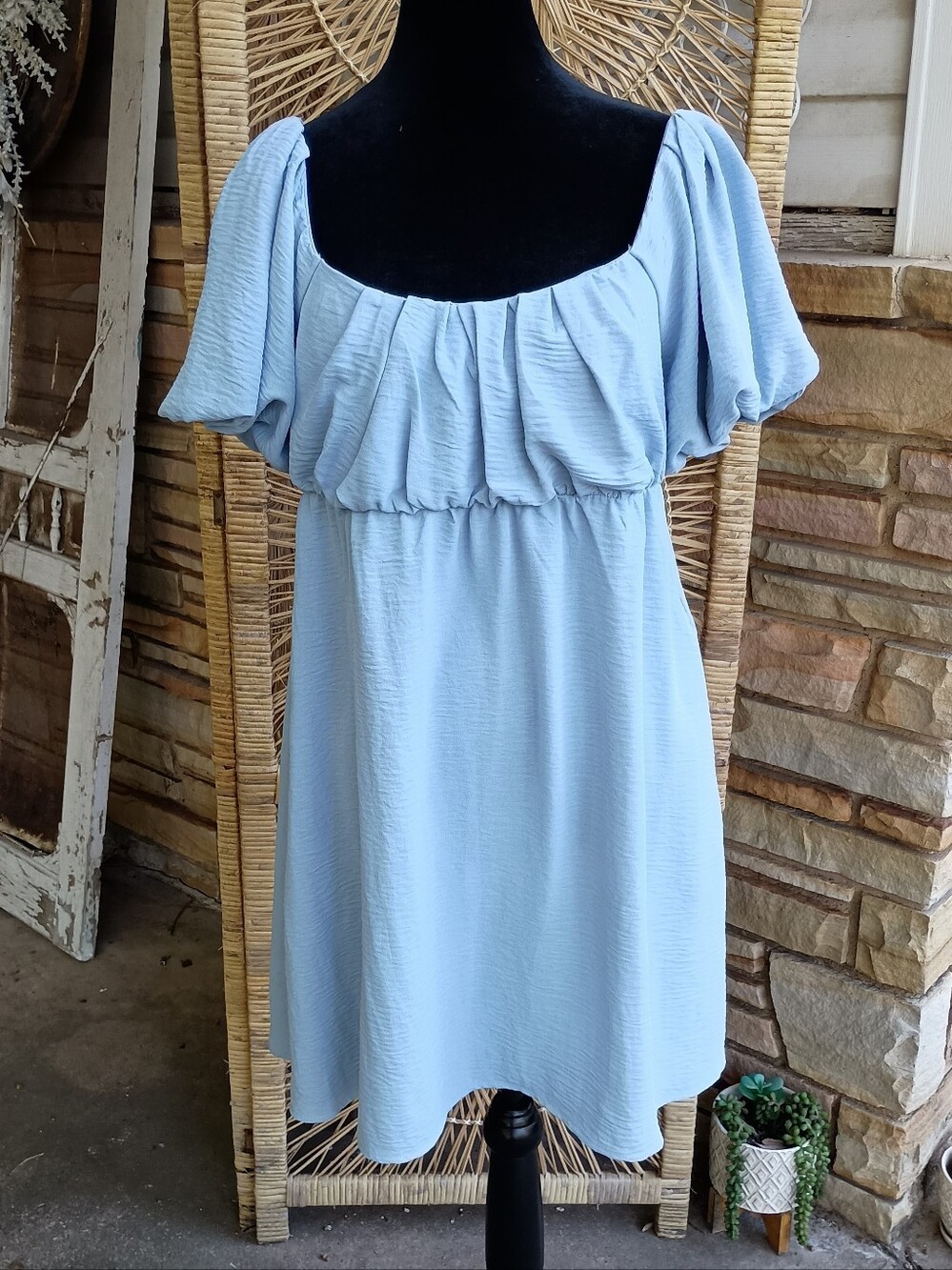 June & Hudson Powder Blue Puff-Sleeve Square Neck Dress_M
